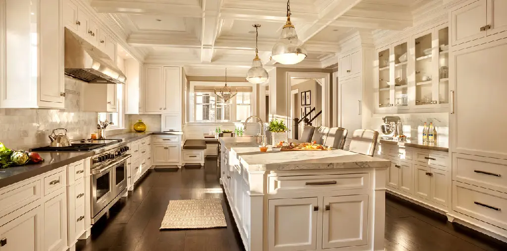 classic-traditional-kitchen-white-marble.webp