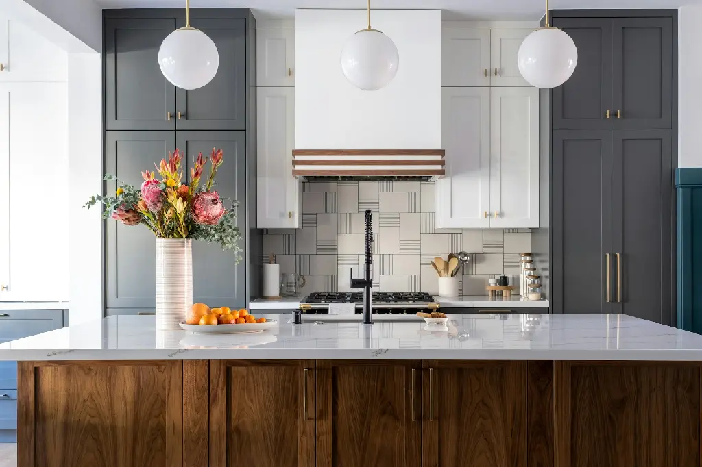 unsplash_fio8T7t4AY8_contemporary kitchen.webp