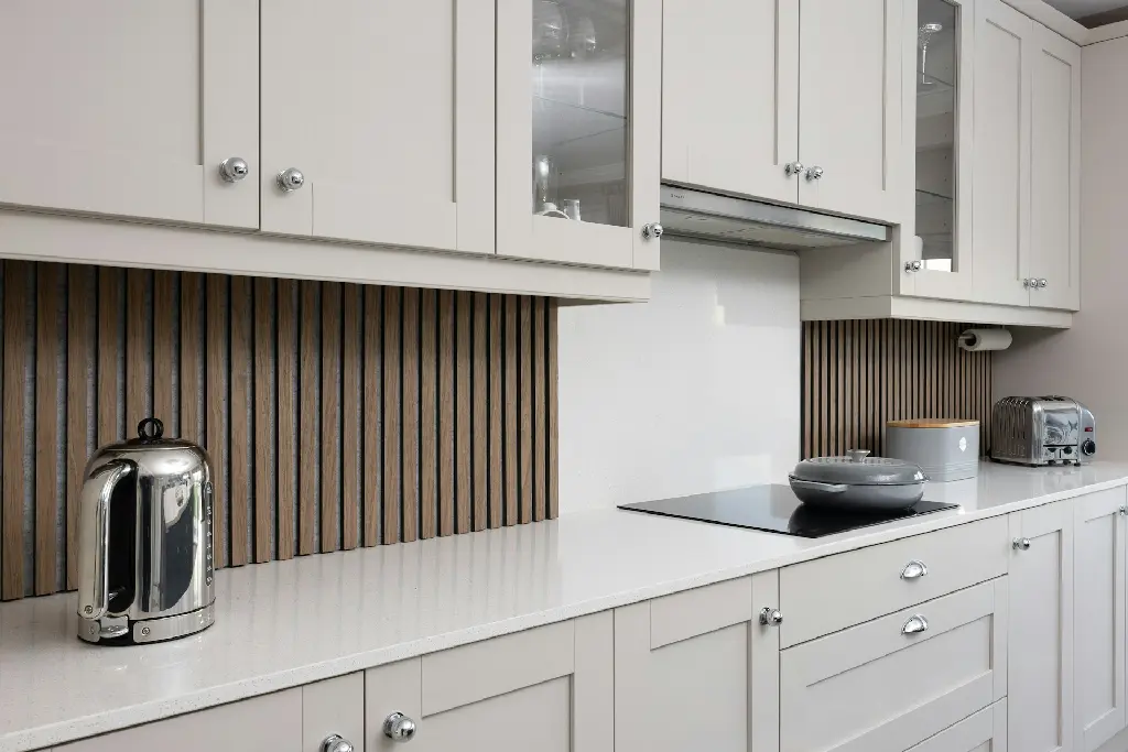 unsplash_DPUf9G_3Iyo_shaker style kitchen.jpg.jpg.webp