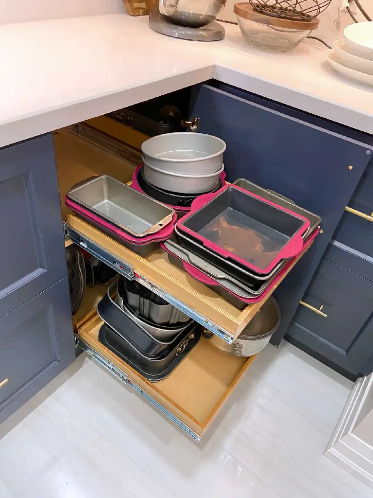 BlindCorner_hale-navy-cabinet.webp